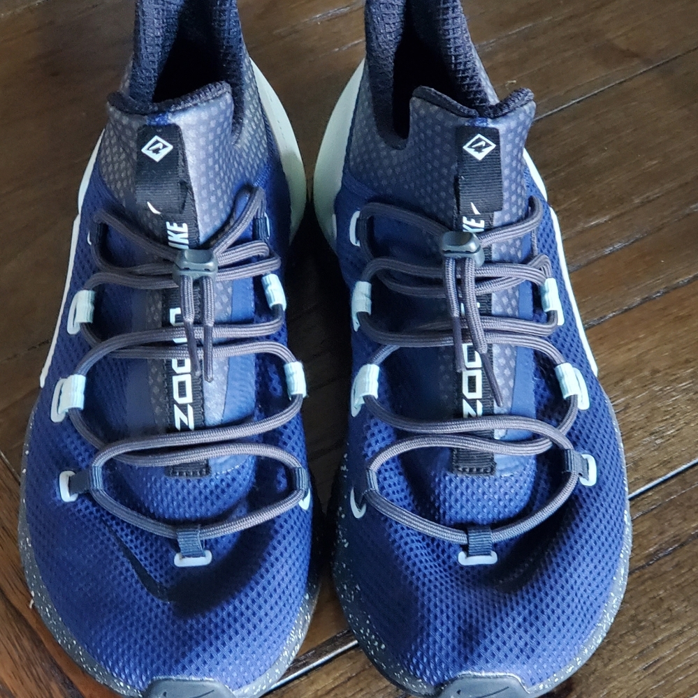 Nike ZOOM grade size 10.5